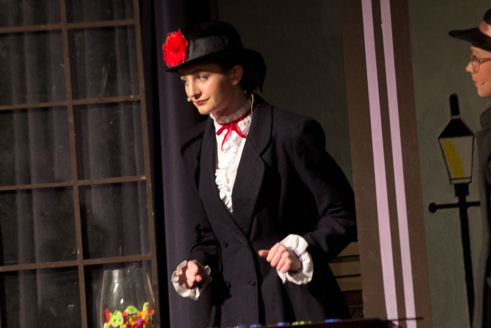Image of the Mary Poppins show December 2022